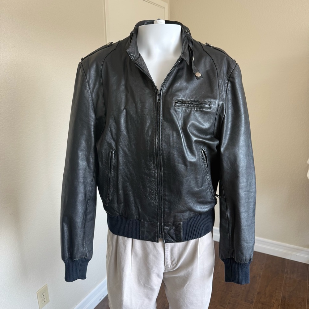 Wilson Black Bomber Jacket with collar and zip pockets